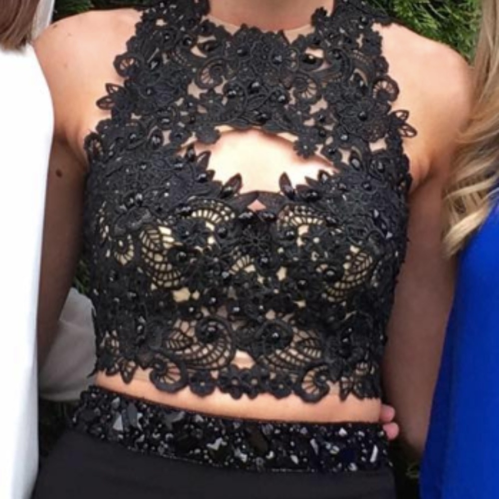 Prom Dress - Picture 2 of 5